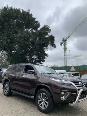 Toyota Fortuner 2018 Brown