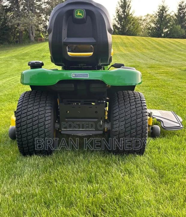 John Deere Tractor Lawn Mower - thumbnail 2