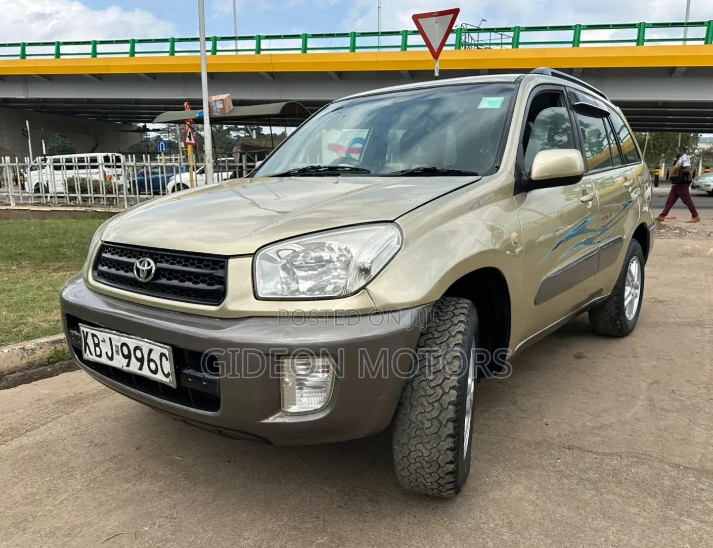 Toyota Probox 2005 Gold