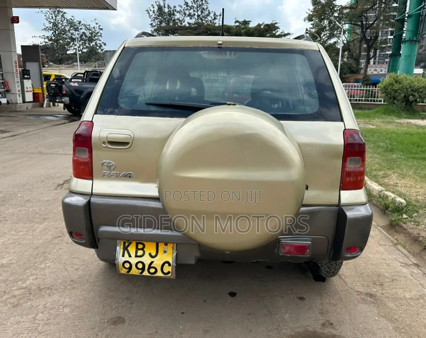 Toyota Probox 2005 Gold