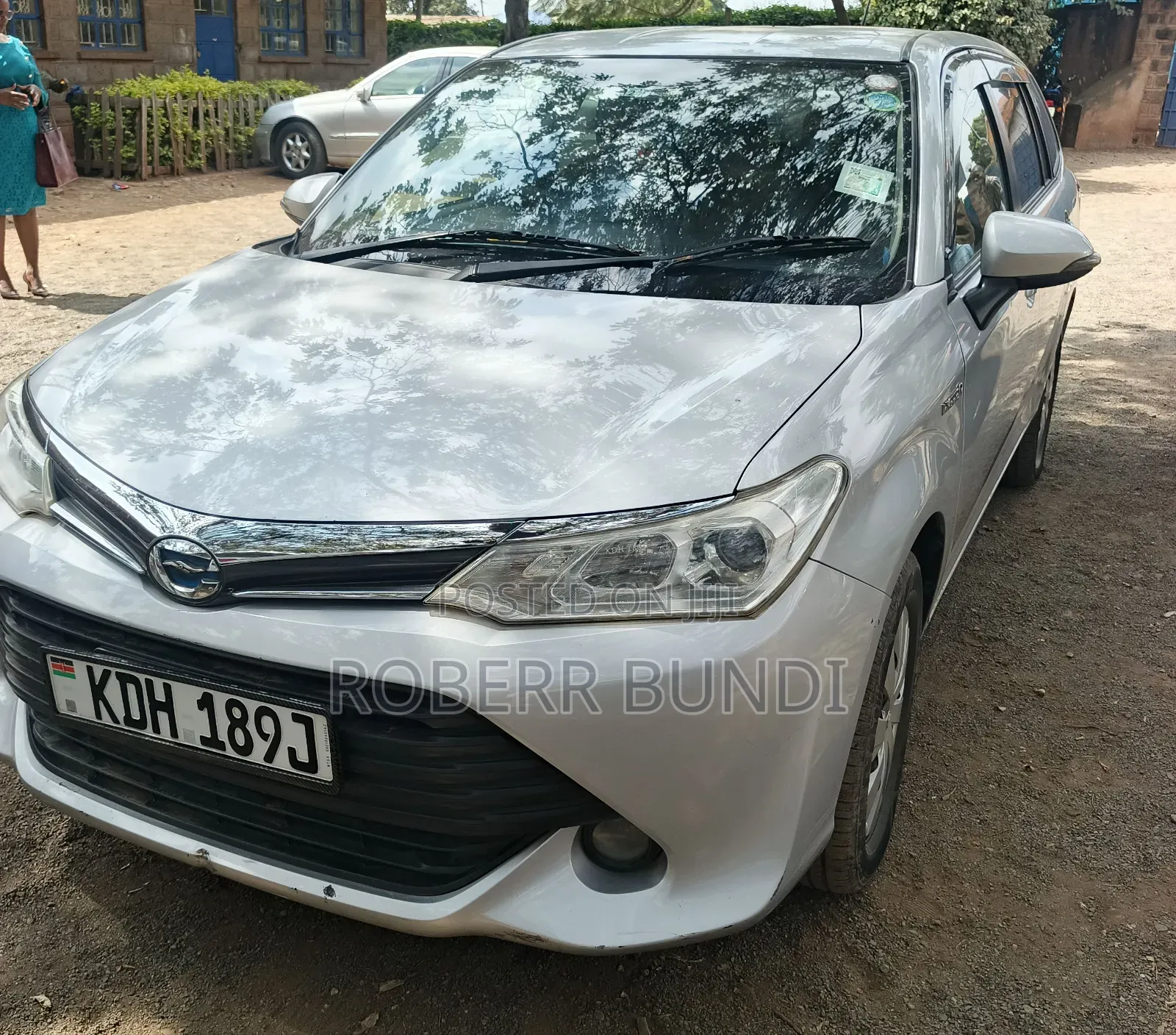 Toyota Corolla Fielder 2017 Silver
