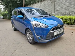 Toyota Sienta 2016 Blue
