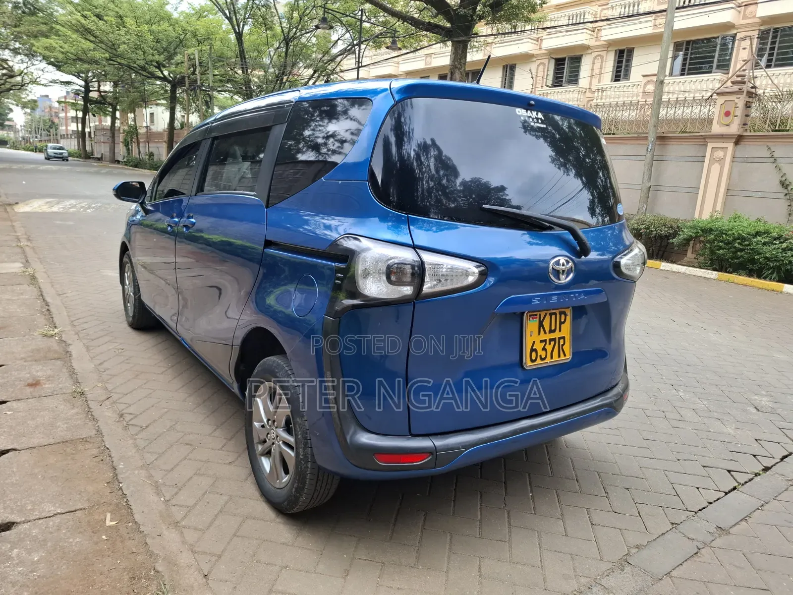 Toyota Sienta 2016 Blue