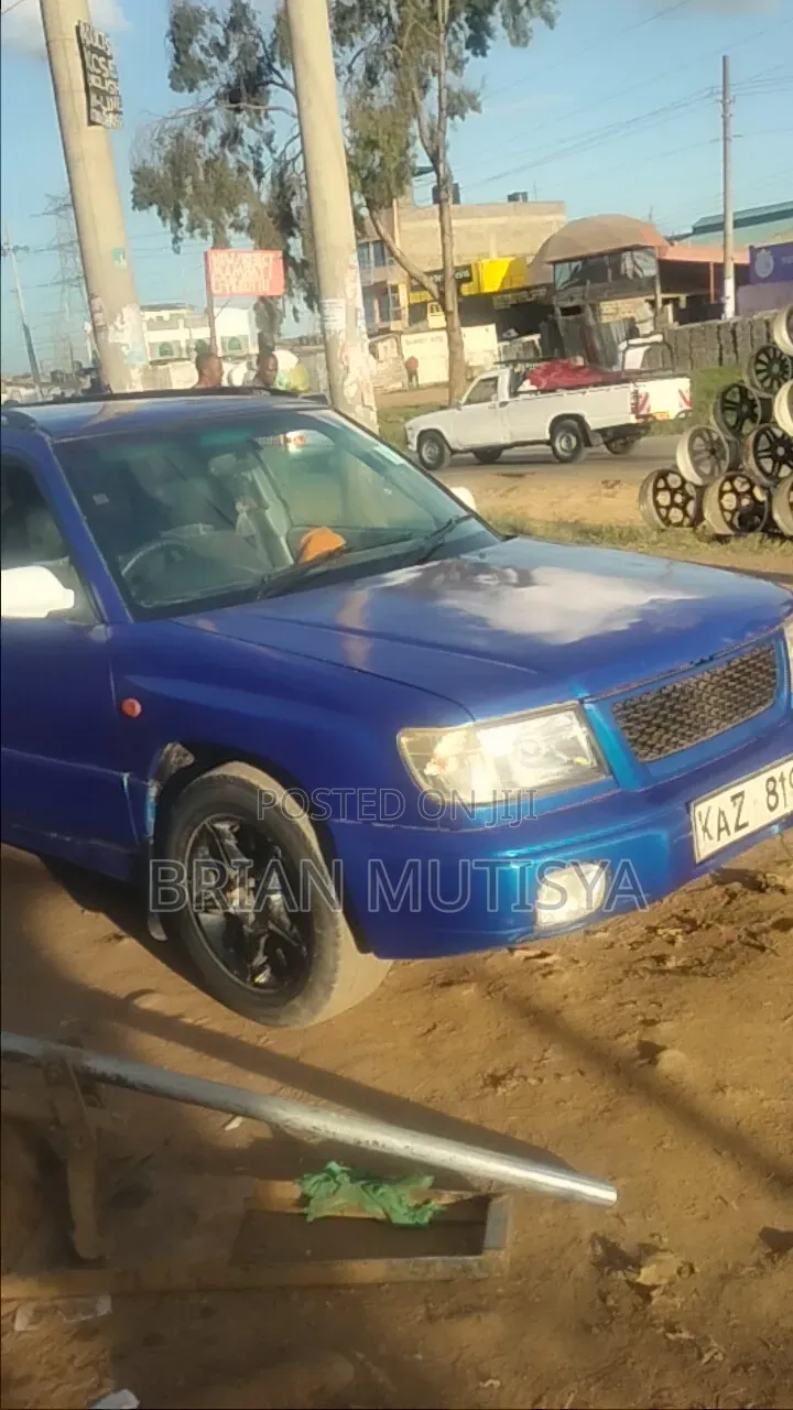Subaru Forester 2000 Blue