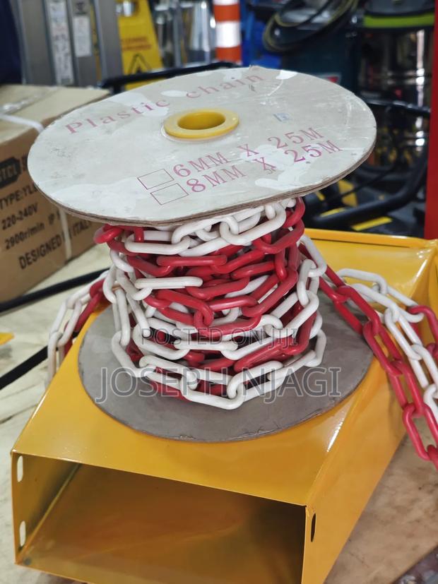 Red and White Plastic Safety Chain - main view