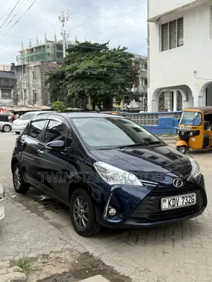 Toyota Vitz 1.3 FWD 5dr 2019 Blue