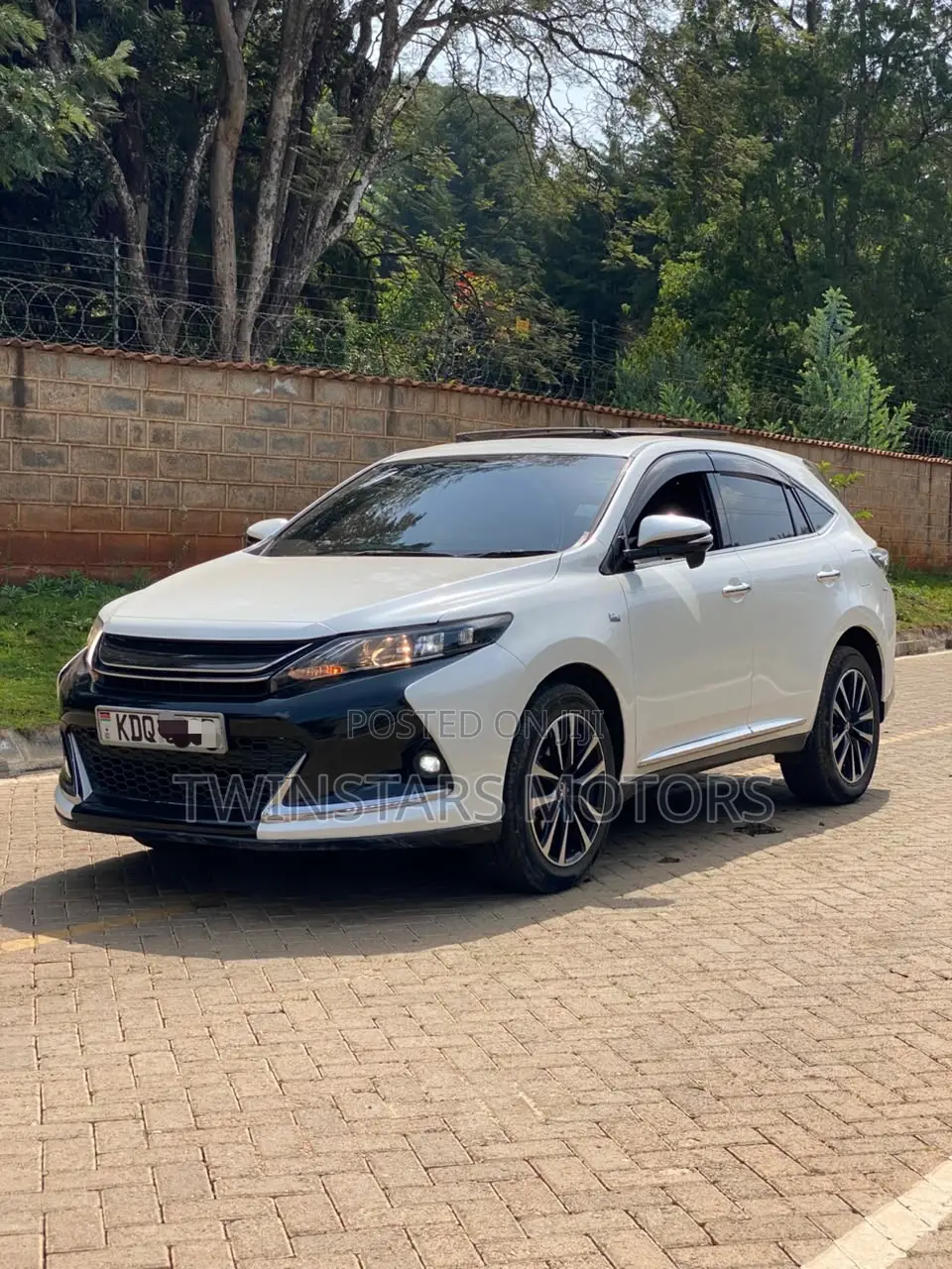 Toyota Harrier 2.0 4WD 2017 White