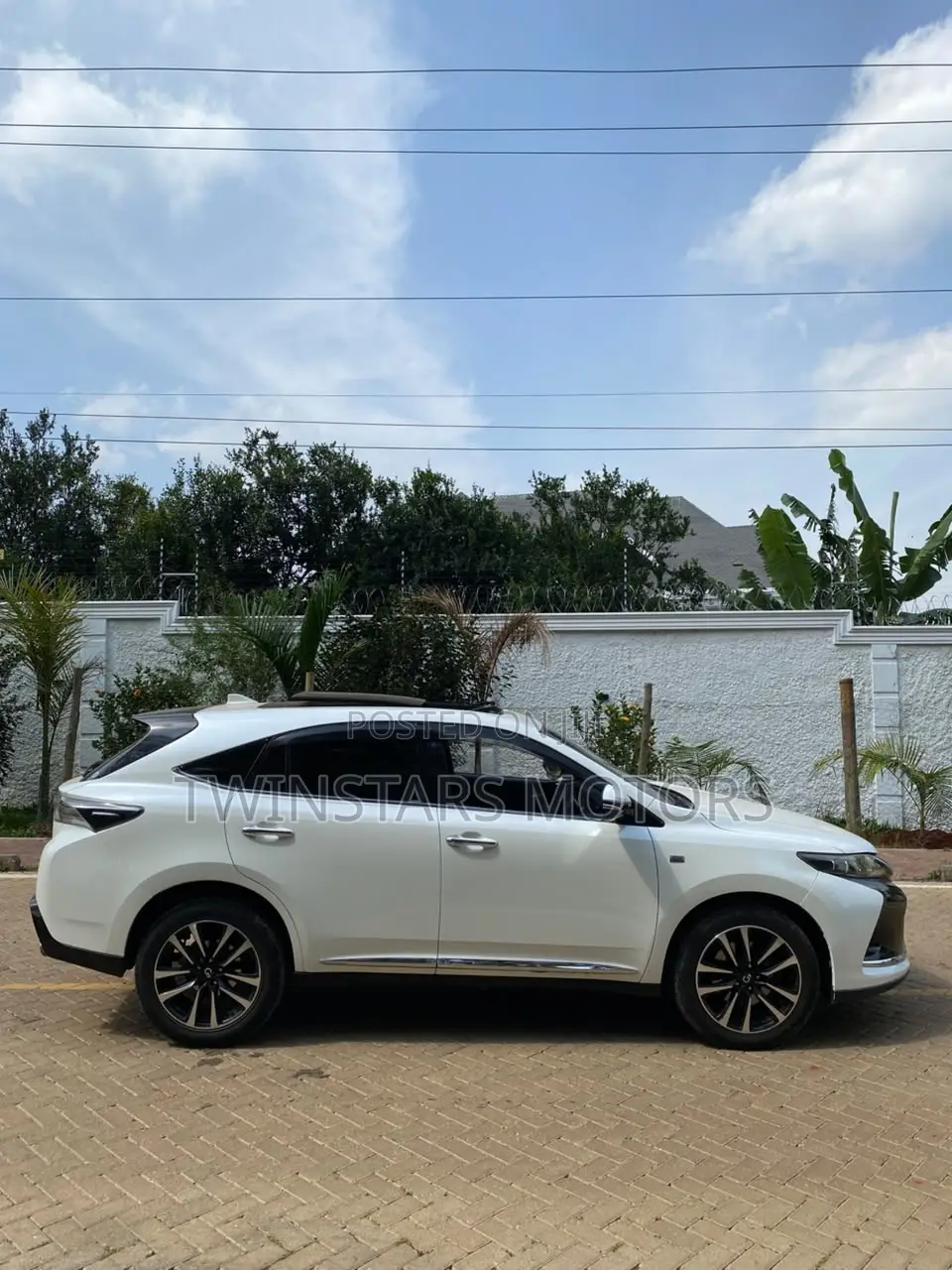 Toyota Harrier 2.0 4WD 2017 White