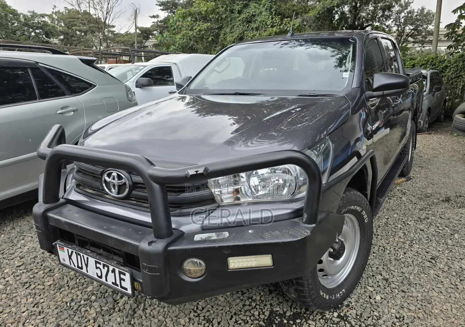 Toyota Hilux 2021 Gray