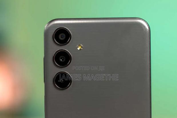 Samsung Galaxy M35 128 GB Gray - thumbnail 2