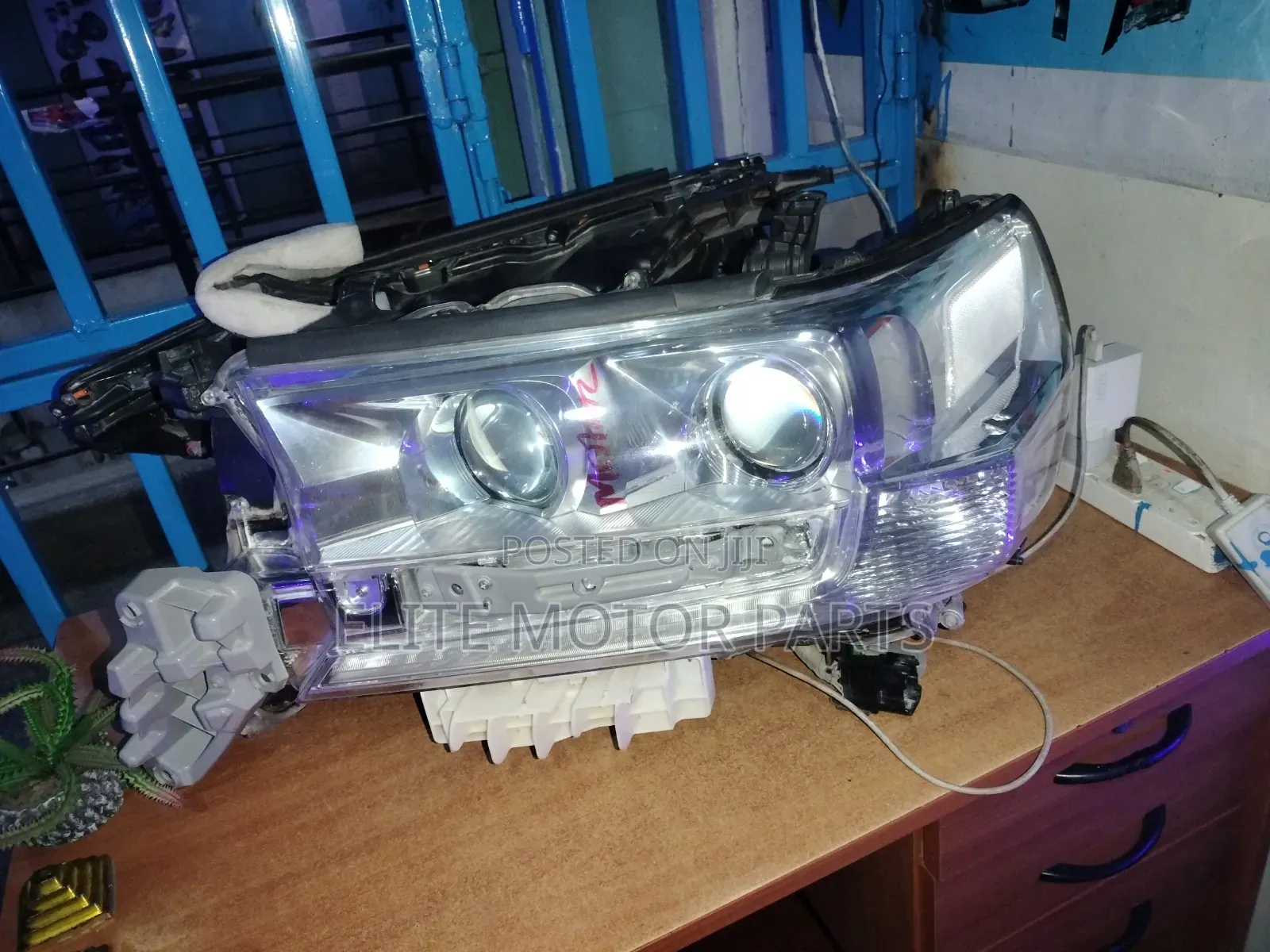 V8 X-Japan Headlight