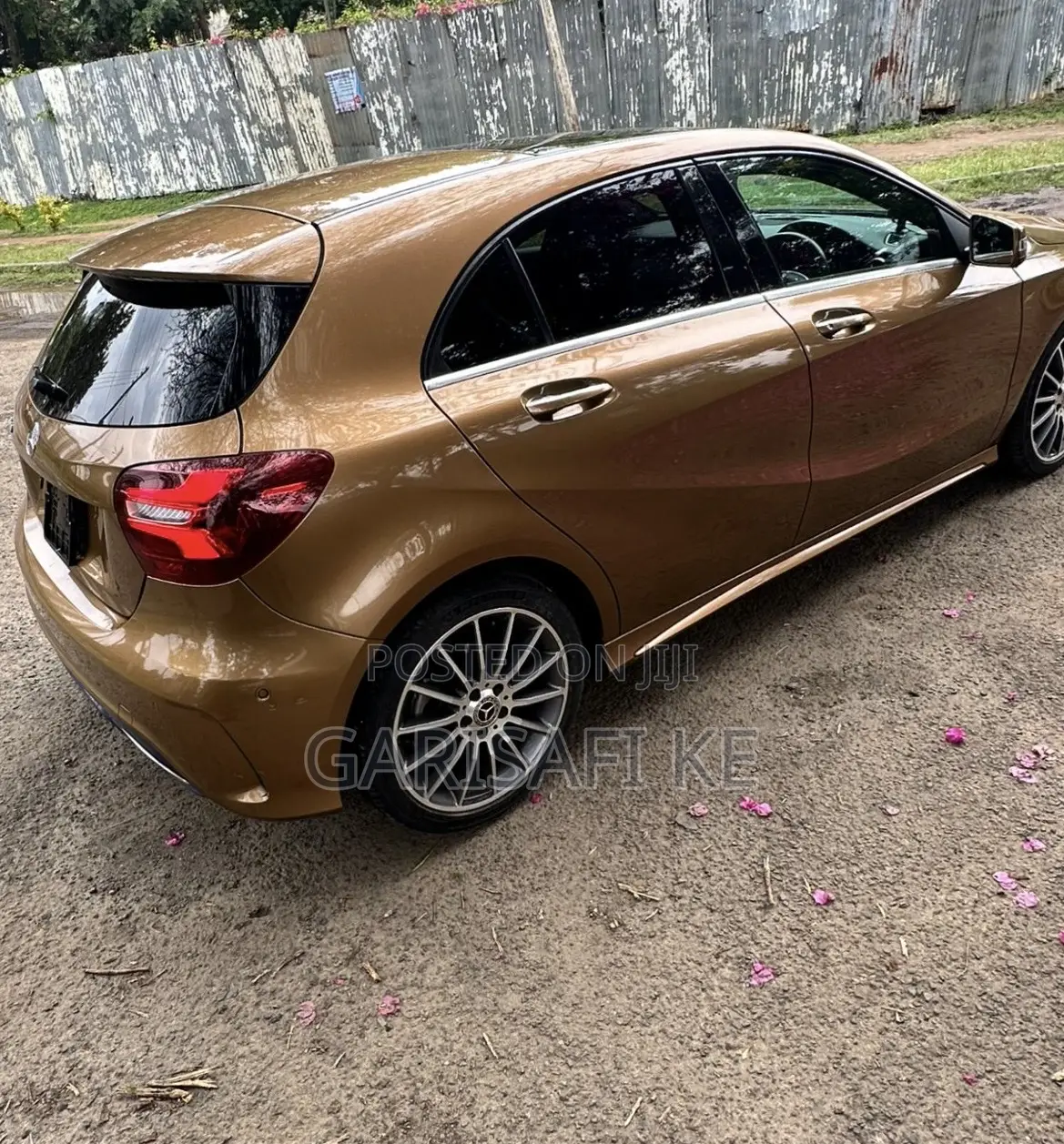 Mercedes-Benz A-Class 2017 Gold