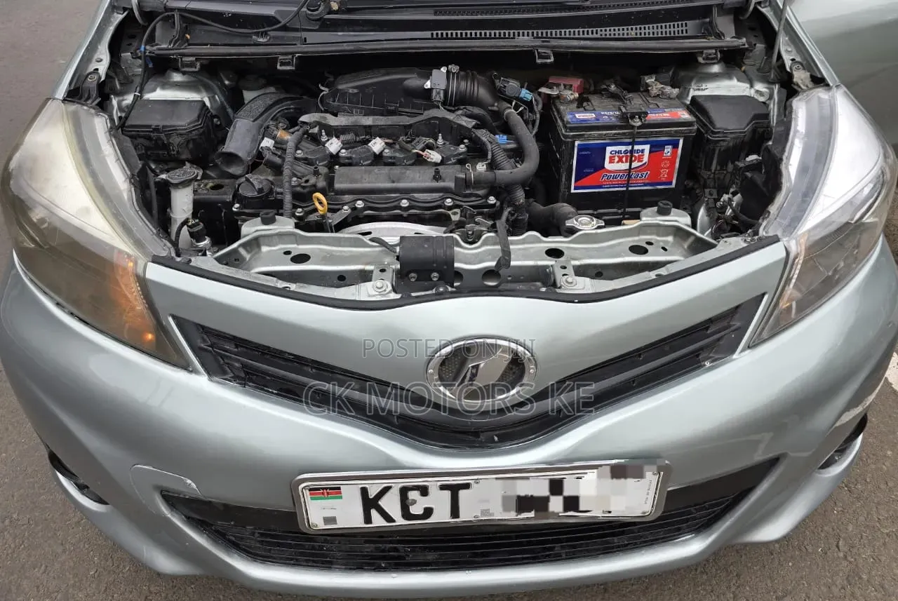 Toyota Vitz 2013 Blue