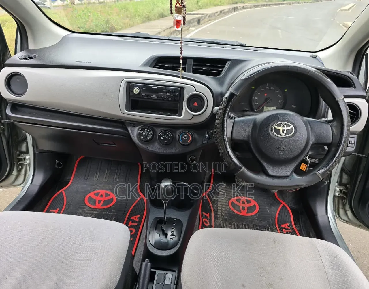 Toyota Vitz 2013 Blue