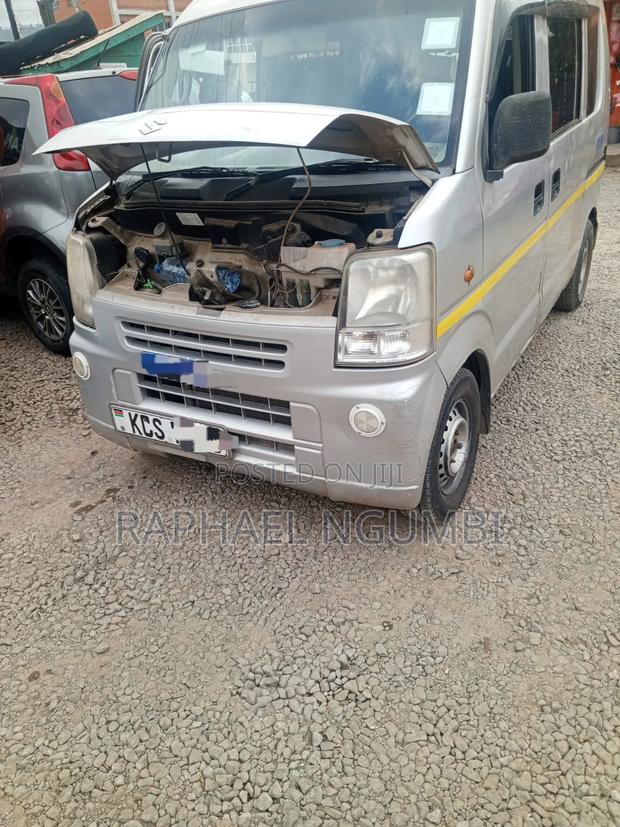 Suzuki Every 2011 Grey