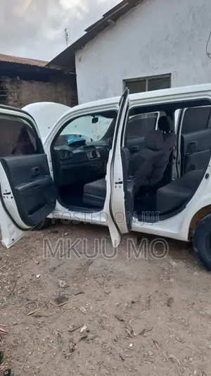 Toyota bB 2010 White