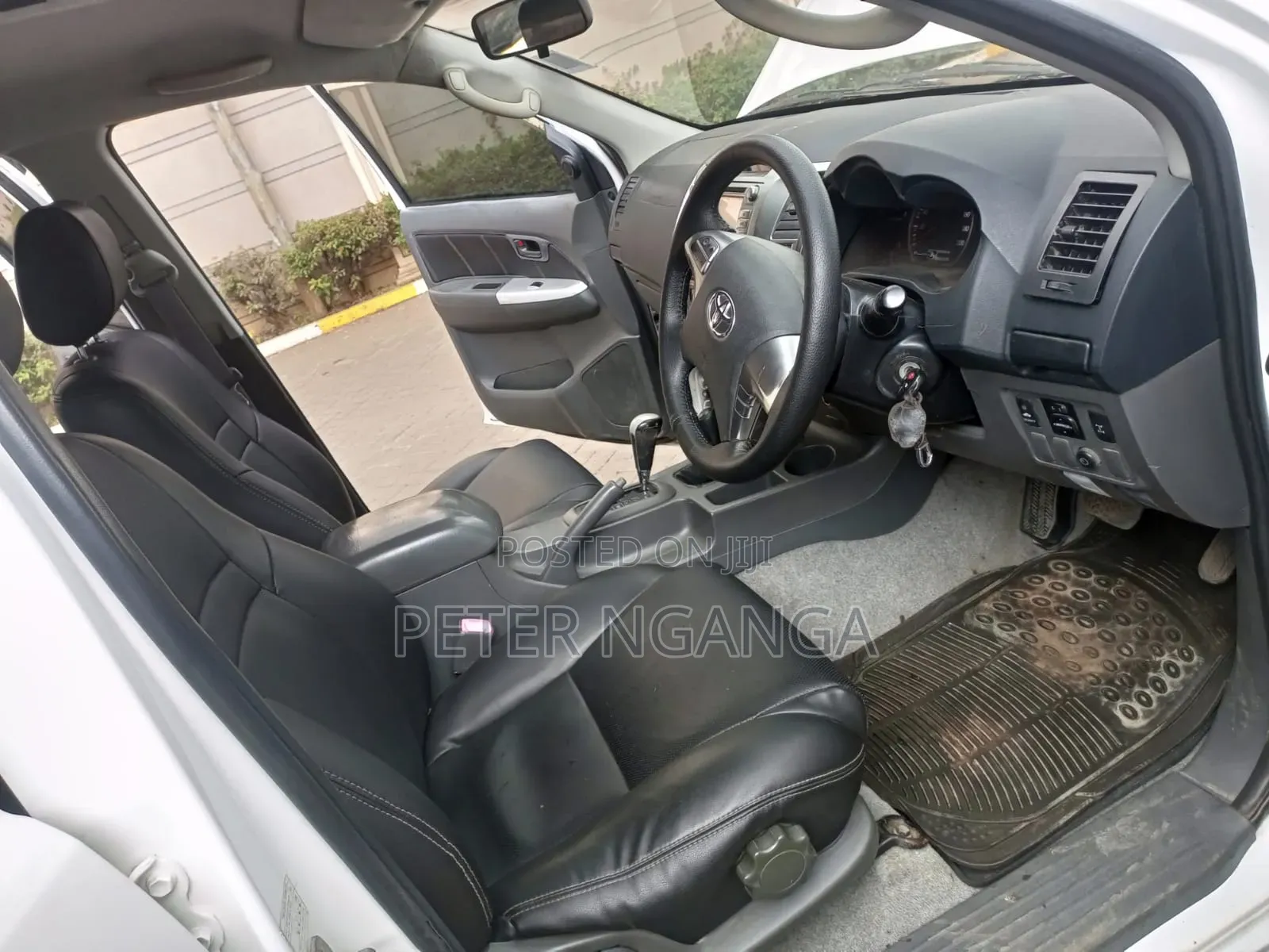 Toyota Hilux 2015 White