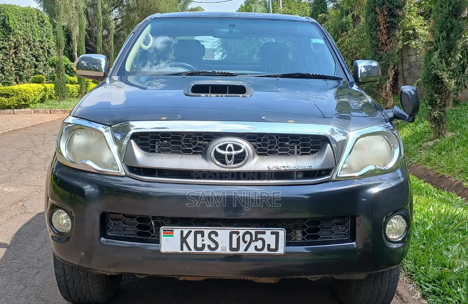 Toyota Hilux 2011 Black