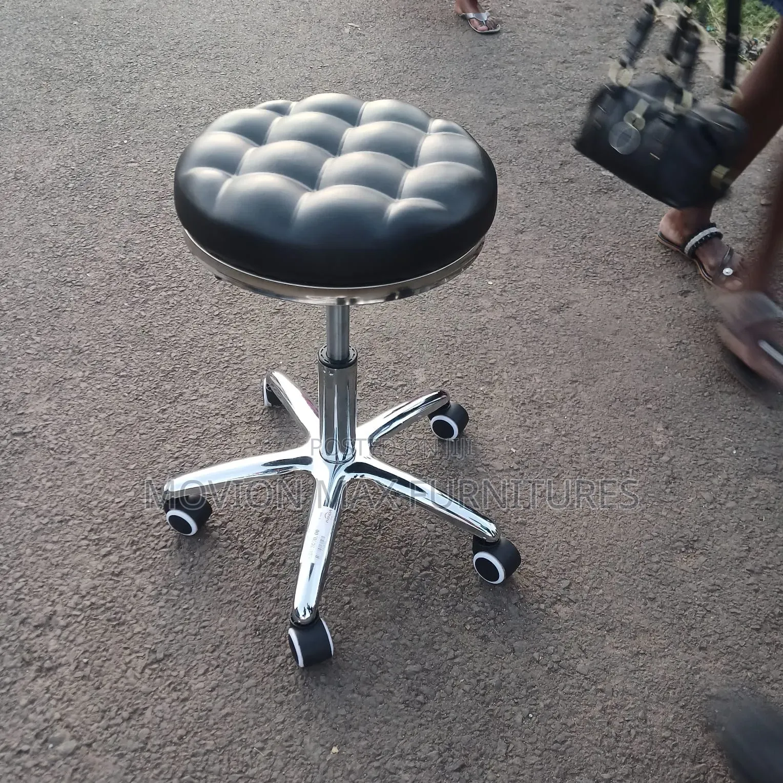Stools Black Movable Stools
