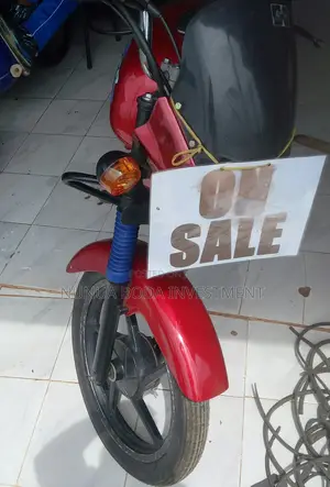 Bajaj Boxer 2024 Red