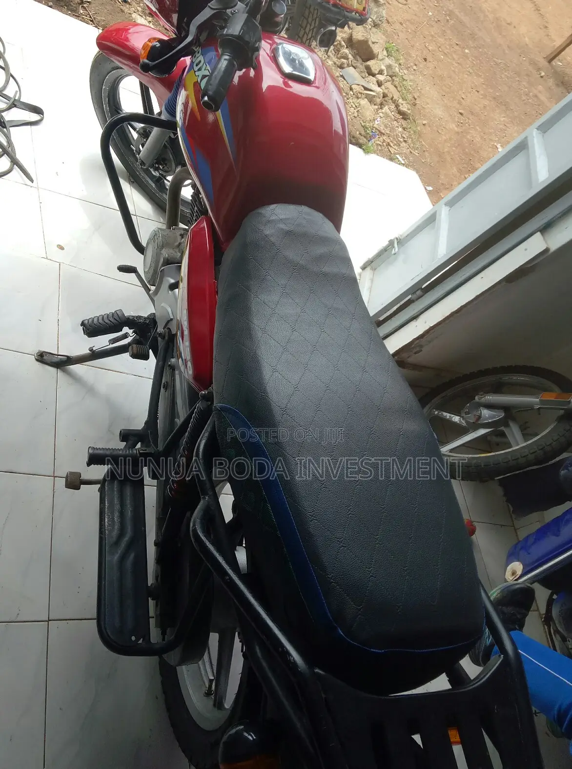Bajaj Boxer 2024 Red