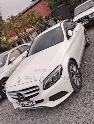 Mercedes-Benz C200 2018 White