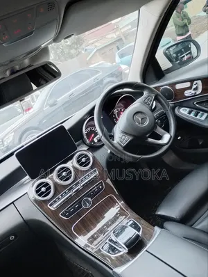 Mercedes-Benz C200 2018 White