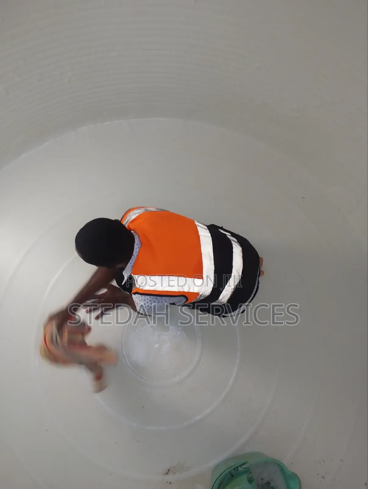 Tank Cleaning/Repairing Tank Leaks And Cracks