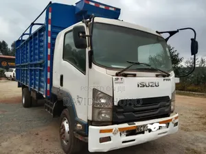 Isuzu FRR 90 Slay Queen