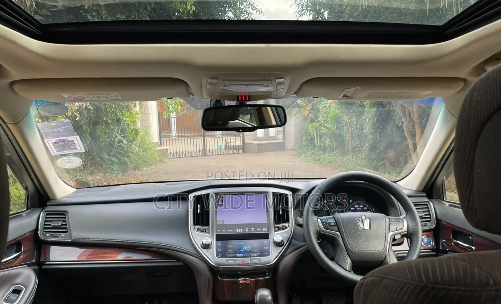 Toyota Crown 2013 White