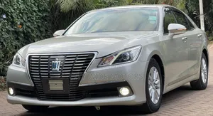 Toyota Crown 2013 White
