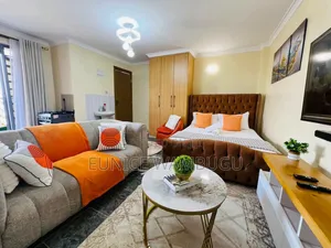 Cozy Airbnbs Studio Kamakis at Crown Z Towers