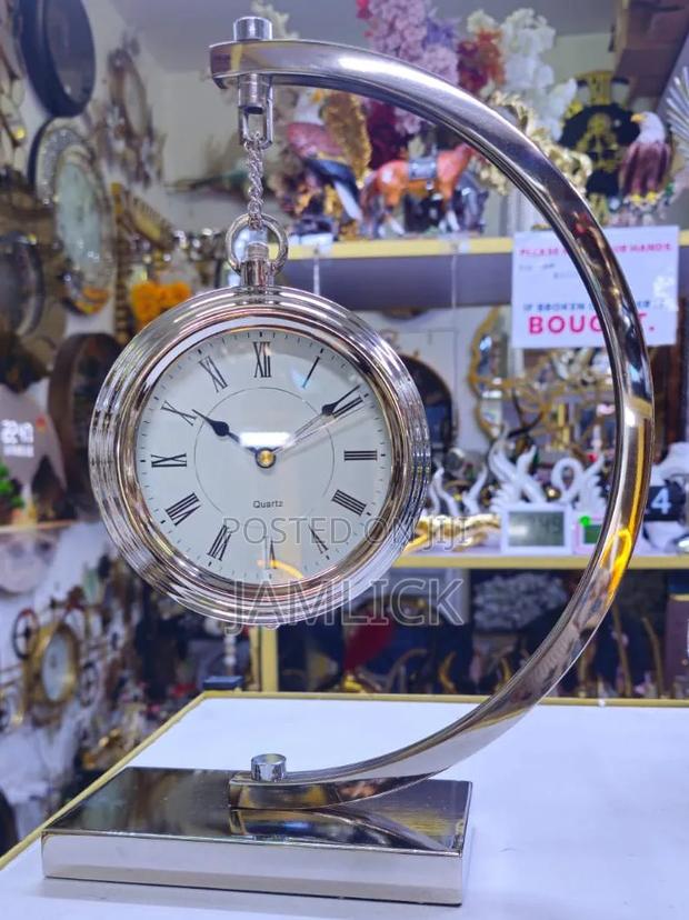 Silver Tabletop Quartz Hanging Clock – Gh
