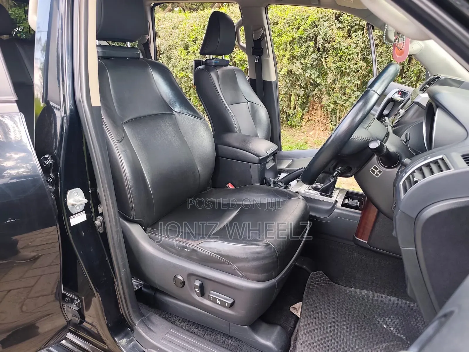 Toyota Land Cruiser Prado 2017 Black