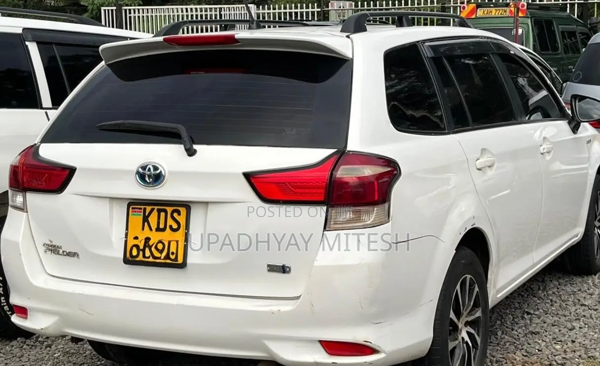 Toyota Corolla Fielder 2017 White