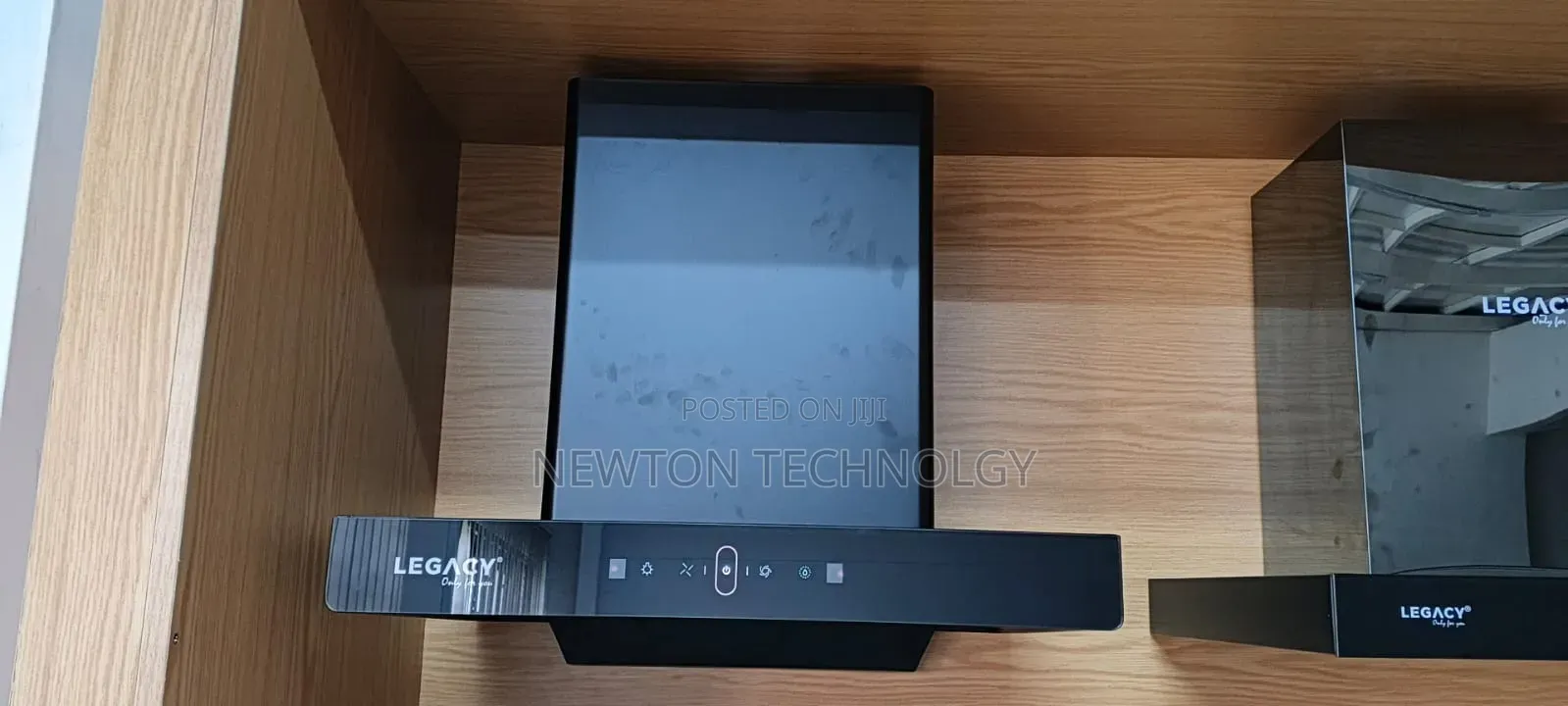 Legacy 60 Cm Range Hood, Wave Sensor Plus Touch Control