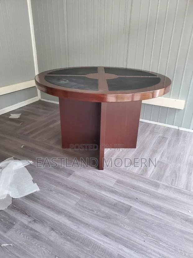 4 Seater Round Meeting Table