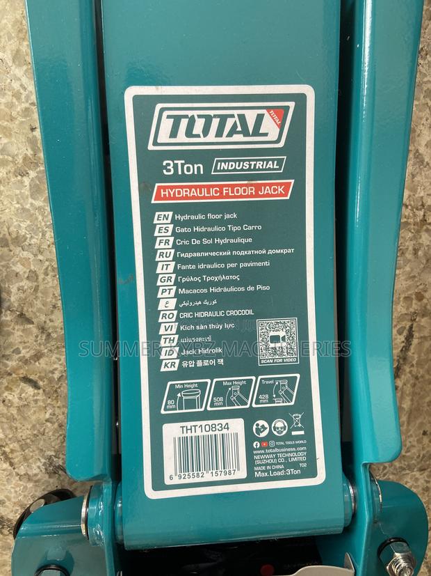 Total 3-Ton Hydraulic Floor Jack - thumbnail 2