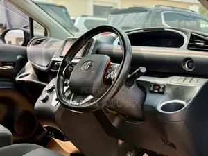 Toyota Sienta 2019 Black