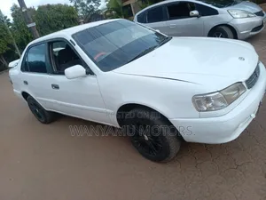 Toyota Corolla II 1999 White