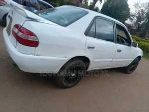 Toyota Corolla II 1999 White