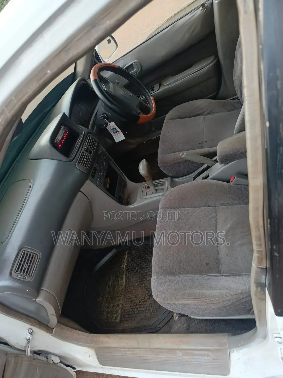 Toyota Corolla II 1999 White