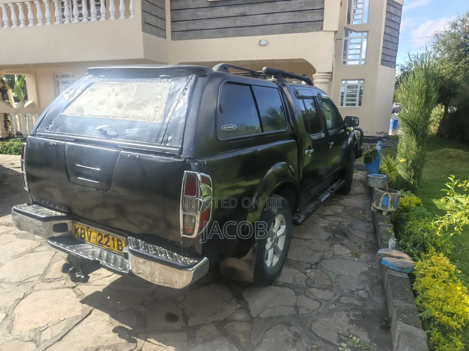 Nissan Navara 2010 Black