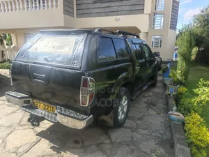 Nissan Navara 2010 Black