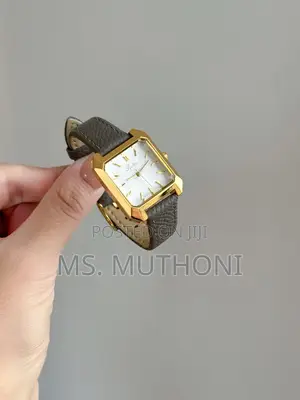 Quartz Genuine Leather Straps Scottie Ladies Watch *