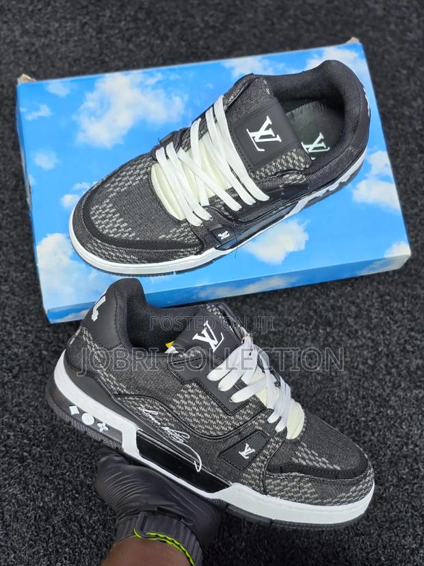 These Louis Vuitton Lv Trainer Black Damier 3d Sneakers - thumbnail 2