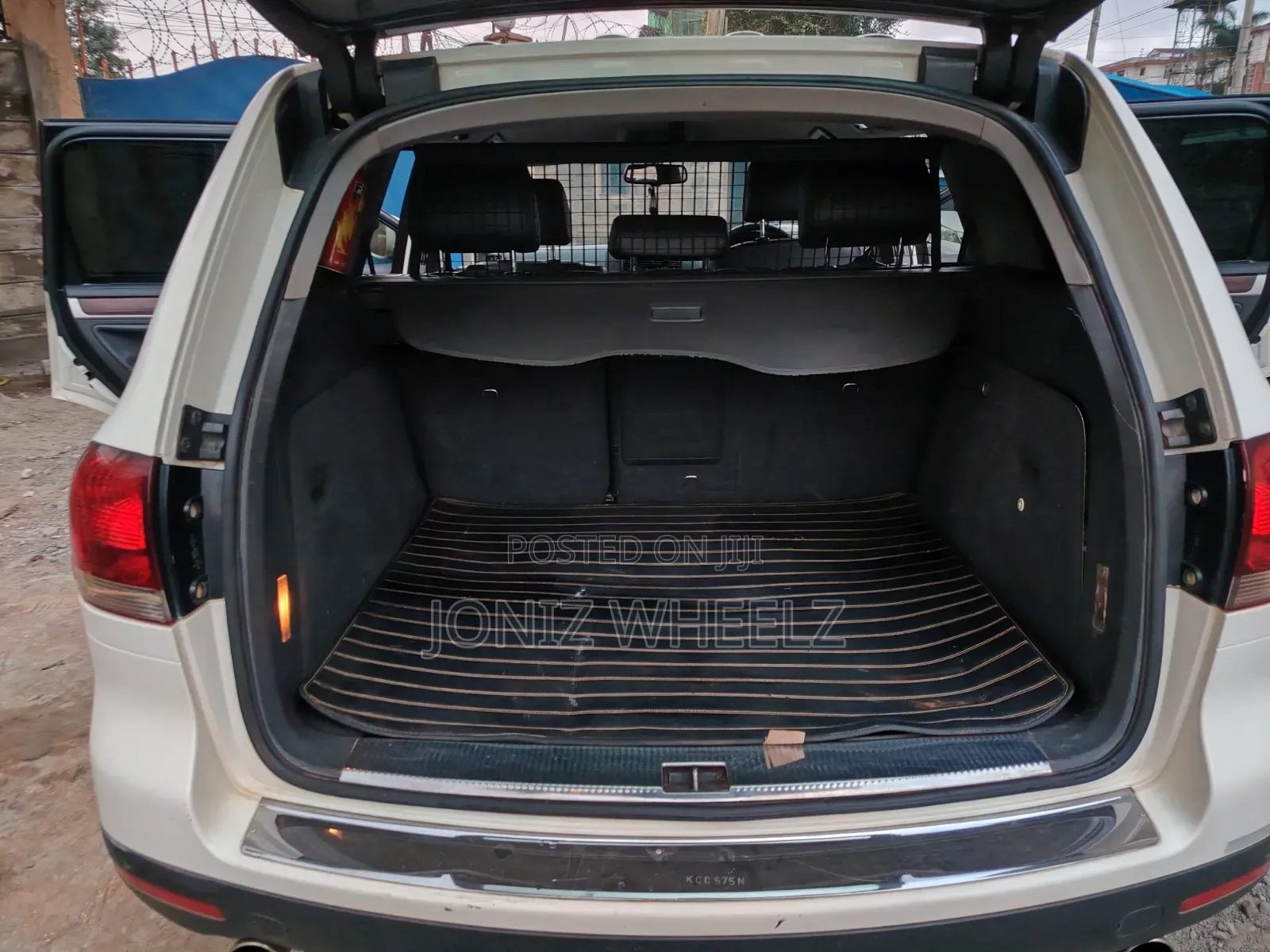 Volkswagen Touareg 2008 White