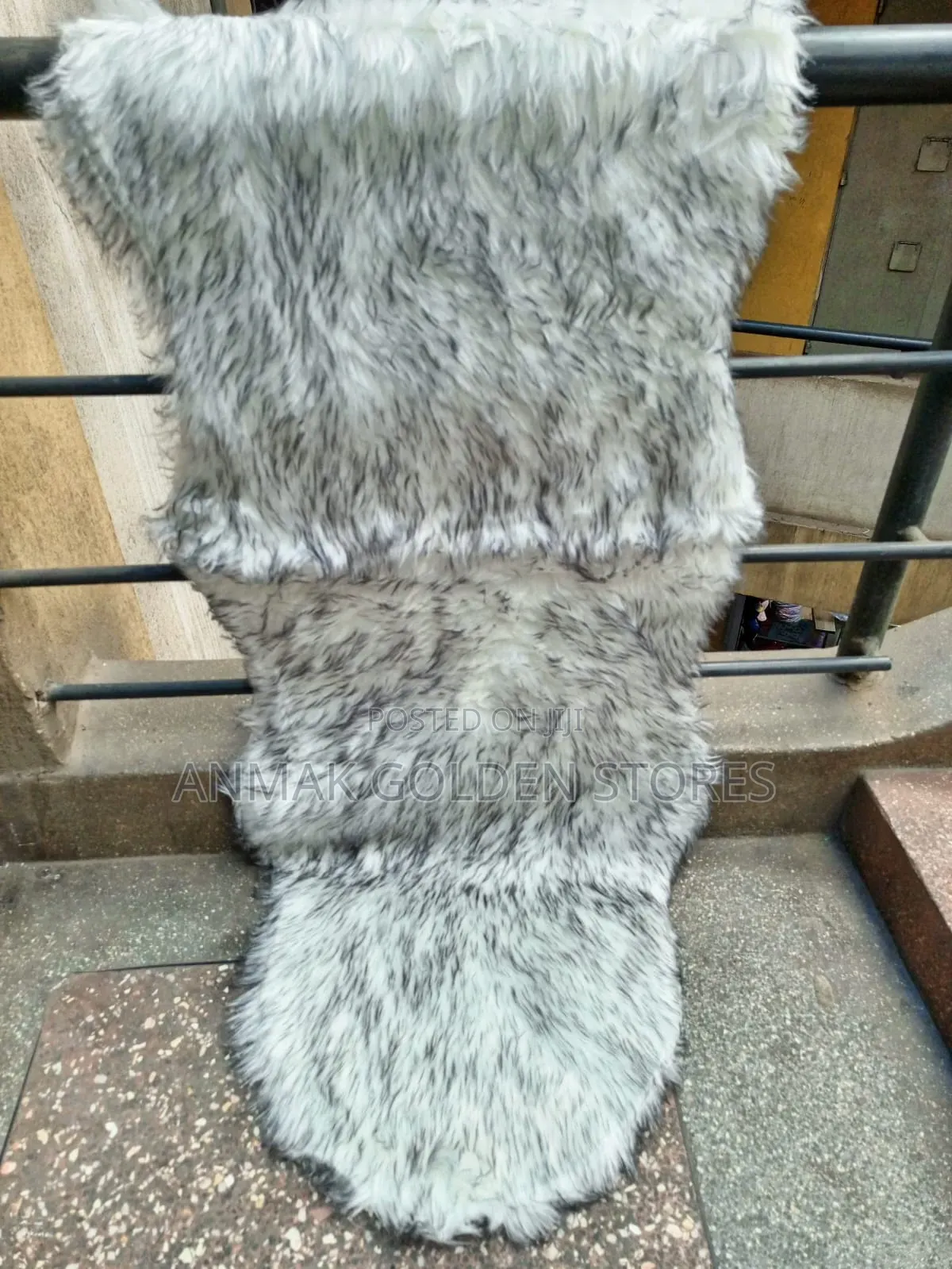 Fluffy Bedside/Dashboard _Chiwawa_
60×180