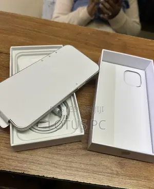 New Apple iPhone 12 128 GB White