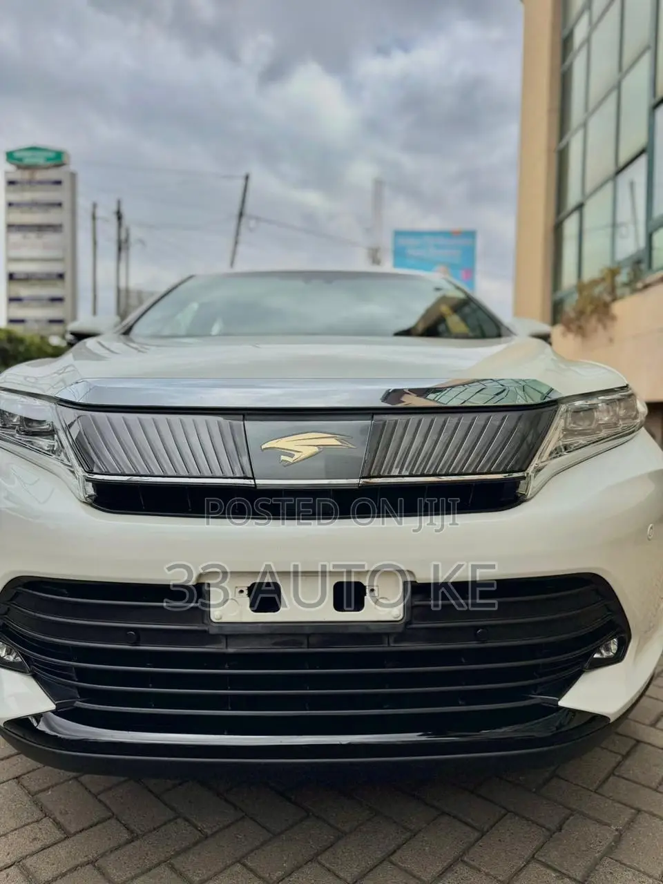 Toyota Harrier 2.0 2019 White